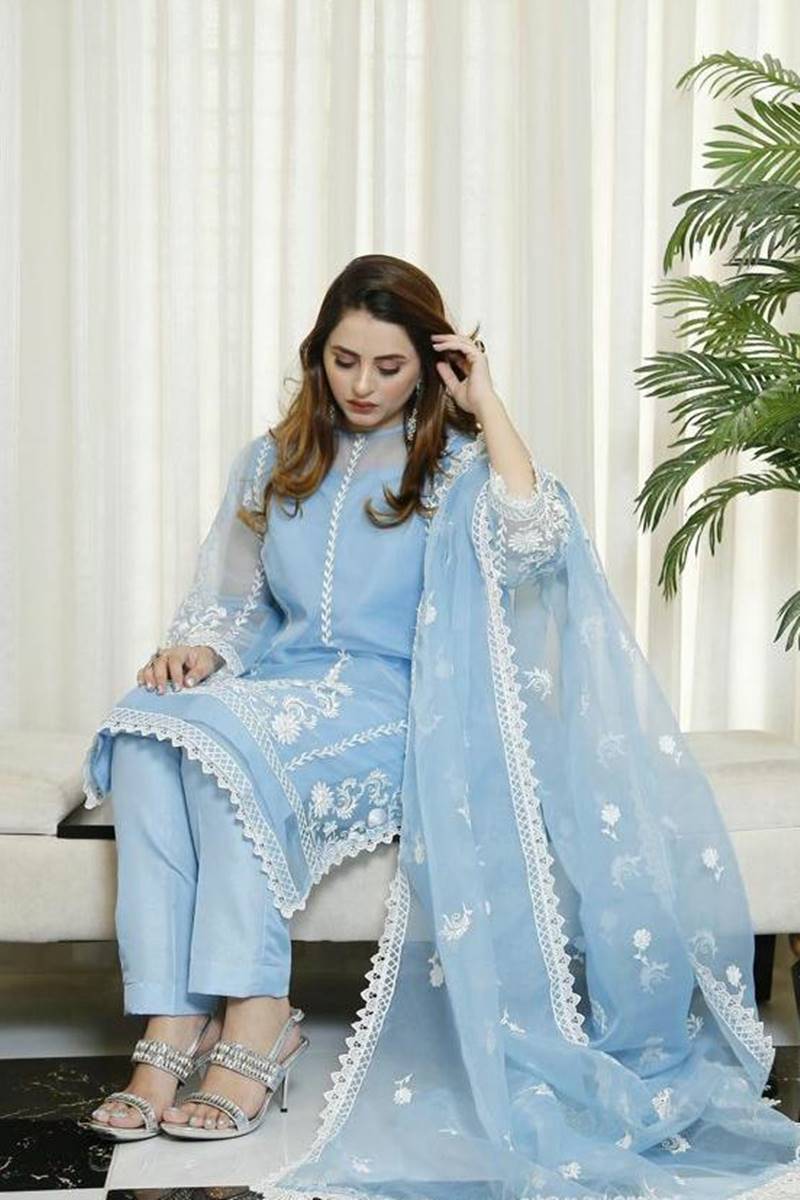 Rivaj Lawn Collection Design#13 Organza Linen inner Embroidered 3 pc