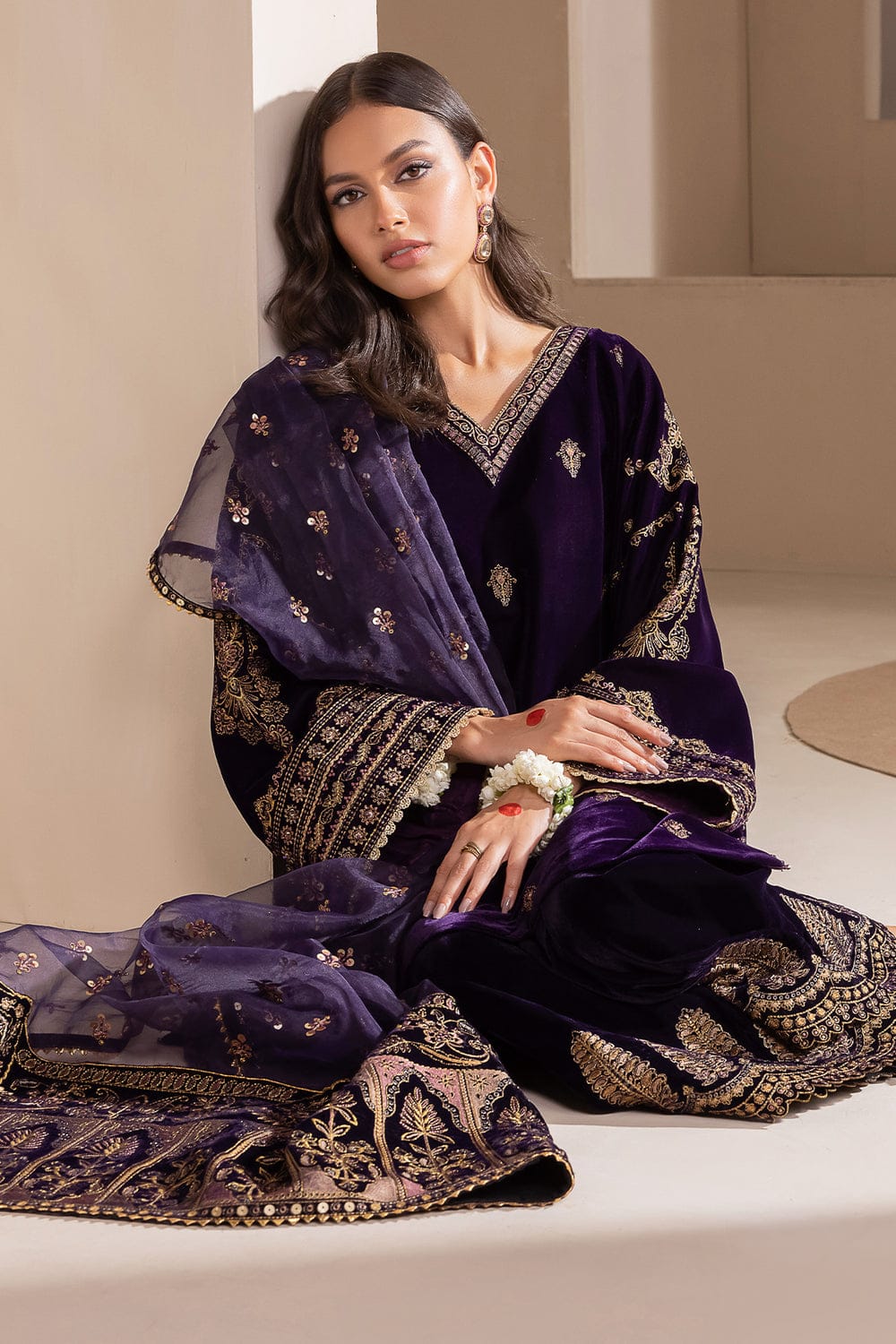 baroque D-222 Embroidered Velvet Three piece Winter Collection