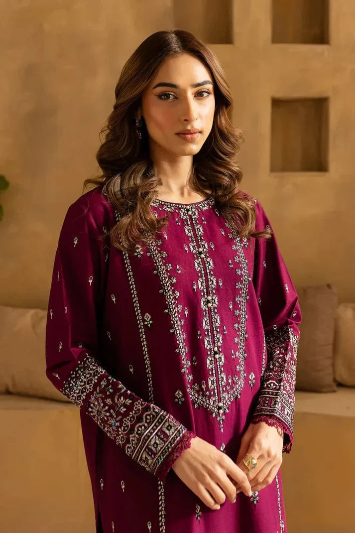 Sapphire D-92 Embroidered lawn 2pc