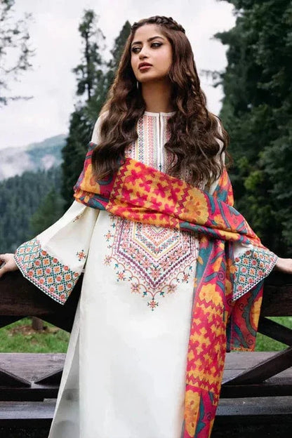 Sapphire SP-13 Lawn Embroidered 3pc