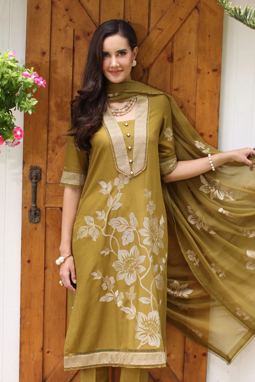 Bareeze Embroidered Dhanak Three Piece Winter BR-86