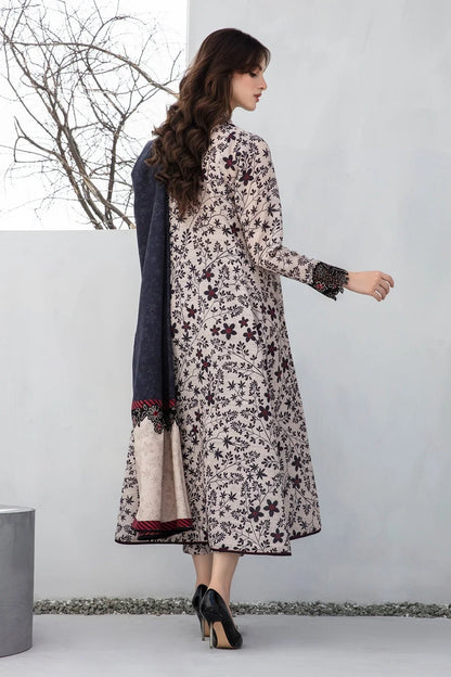 Baroque D-800  khaddar Printed three  piece