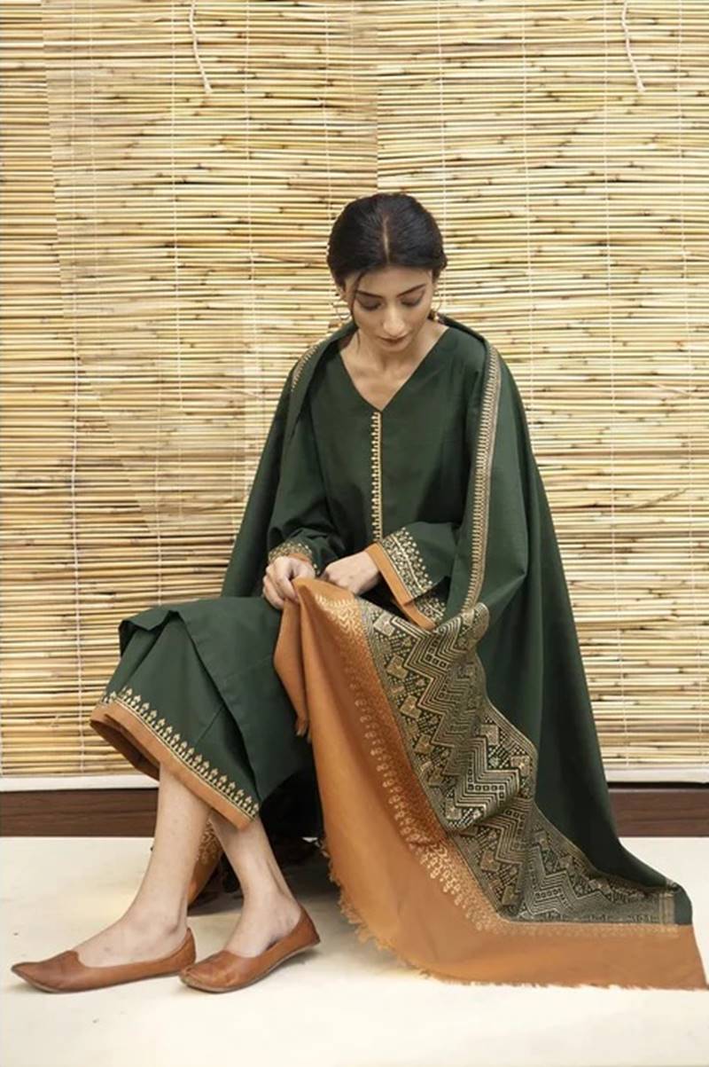 femalechoice Fcc-451 Mongia Dhanak Embroidered three piece With Dhanak Shawl