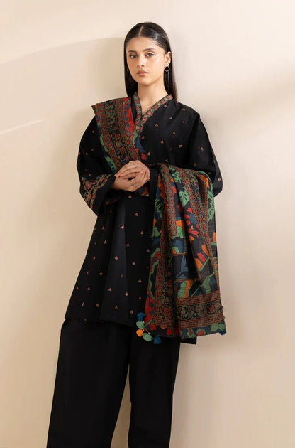 Sapphire Embroidered lawn Three Piece SP-716 BlackEmbroidered
